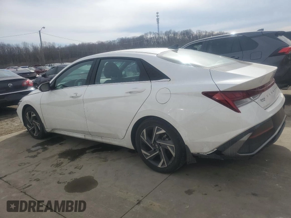 2024 Hyundai Elantra SEL z VIN KMHLS4DG0RU816262, wystawiony jako Copart lot #46448675 z przebiegiem 3 957 mil mil oraz Szkoda całkowita • Salvage title. Historia ofert i sprzedaży dostępna na DreamBid. Obrazek 2.