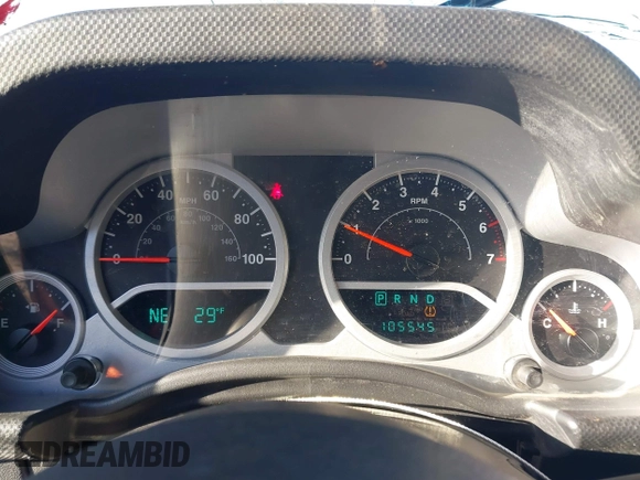 2009 Jeep Wrangler Sahara z VIN 1J4FA54199L722192, wystawiony jako IAAI lot #41619305 z przebiegiem 105 545 mil mil oraz . Historia ofert i sprzedaży dostępna na DreamBid. Obrazek 7.