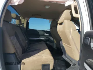 2018 Toyota Tundra 2WD SR5 with VIN 5TFEY5F12JX233799, listed as a Copart auction lot 82091024 with 105,972 mi miles and Non Repairable. Bid and sale history available at carsss.com. Image 10.