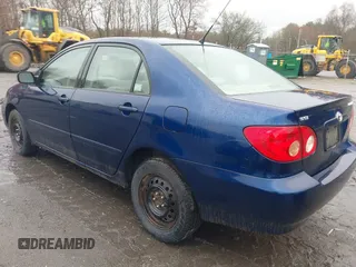 2007 Toyota Corolla CE with VIN JTDBR32E370102640, listed as a IAAI auction lot 41980922 with 199,825 mi miles. Bid and sale history available at carsss.com. Image 3.