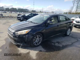 2015 Ford Focus SE with VIN 1FADP3F20FL285805, listed as a Copart auction lot 50131265 with 191,431 mi miles and Salvage Title. Bid and sale history available at carsss.com. Image 1.