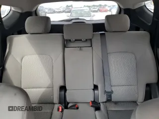 2017 Hyundai Santa Fe 2.4L z VIN 5XYZT3LB8HG434749, wystawiony jako Copart lot #60261275 z przebiegiem 128 099 mil mil oraz Czysty tytuł • Clean title. Historia ofert i sprzedaży dostępna na DreamBid. Obrazek 10.