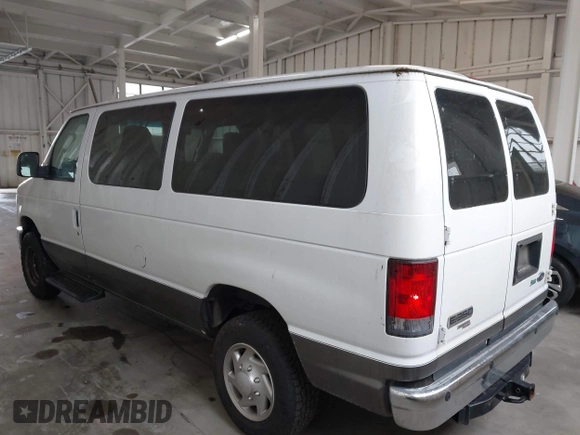 2014 Ford Econoline Passenger XL z VIN 1FBNE3BL9EDB01008, wystawiony jako IAAI lot #42231120 z przebiegiem 255 170 mil mil oraz . Historia ofert i sprzedaży dostępna na DreamBid. Obrazek 3.