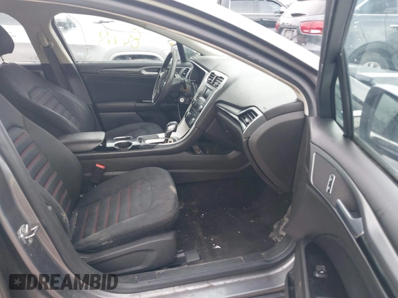 2013 Ford Fusion SE with VIN 3FA6P0HR4DR154344, listed as a IAAI auction lot 42168618 with 206,954 mi miles and . Bid and sale history available at DreamBid. Image 5.