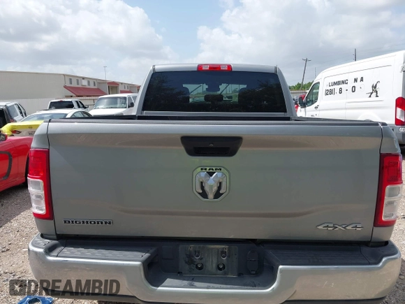 2024 Ram 2500 Big Horn z VIN 3C6UR5DL8RG343566, wystawiony jako IAAI lot #42526456 z przebiegiem Nie podano mil oraz . Historia ofert i sprzedaży dostępna na DreamBid. Obrazek 17.