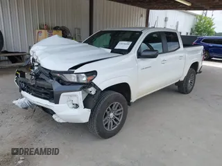 2023 Chevrolet Colorado 4WD LT z VIN 1GCPTCEK0P1221796, wystawiony jako IAAI lot #42076600 z przebiegiem 23 262 mil mil oraz . Historia ofert i sprzedaży dostępna na DreamBid. Obrazek 2.