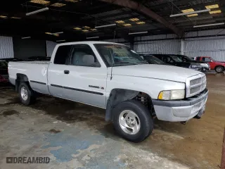 1998 Dodge Ram 1500 with VIN 1B7HF13Z9WJ114292, listed as a Copart auction lot 81652214 with 119,340 mi miles and Clean Title. Bid and sale history available at carsss.com. Image 4.