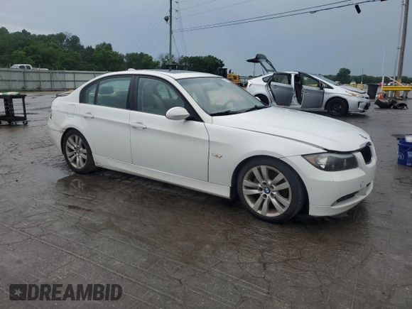 2007 BMW 3 Series 328i z VIN WBAVA335X7KX76319, wystawiony jako Copart lot #57342215 z przebiegiem 176 016 mil mil oraz Szkoda całkowita • Salvage title. Historia ofert i sprzedaży dostępna na DreamBid. Obrazek 4.