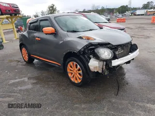 2015 Nissan Juke SL z VIN JN8AF5MV4FT550917, wystawiony jako IAAI lot #41857744 z przebiegiem 138 526 mil mil oraz . Historia ofert i sprzedaży dostępna na DreamBid. Obrazek 1.