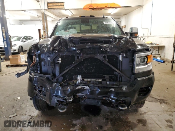 2019 GMC Sierra 3500HD Denali z VIN 1GT42WEYXKF230044, wystawiony jako Copart lot #86875304 z przebiegiem 62 704 mil mil oraz Szkoda całkowita • Salvage title. Historia ofert i sprzedaży dostępna na DreamBid. Obrazek 5.