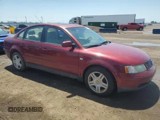 2000 Volkswagen Passat with VIN WVWPD23B9YP211602, listed as a Copart auction lot 61509955 with 121,435 mi miles and Clean title. Bid and sale history available at DreamBid. Image 4.
