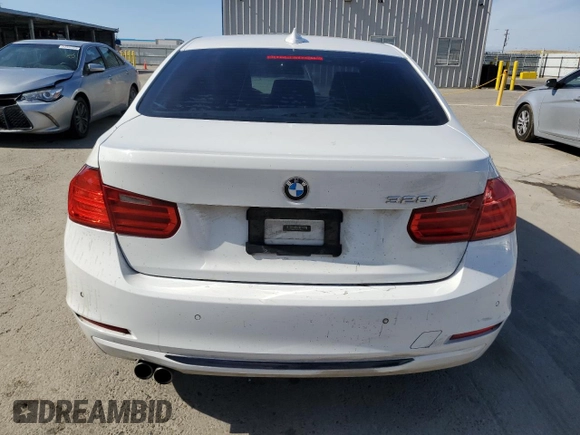2014 BMW 3 Series 328i с VIN WBA3C1C58EK108375, выставлен на аукционе Copart как лот 57343095 с пробегом 153 349 миль миль и Списание • Salvage title. История ставок и продаж доступна на DreamBid. Изображение 6.