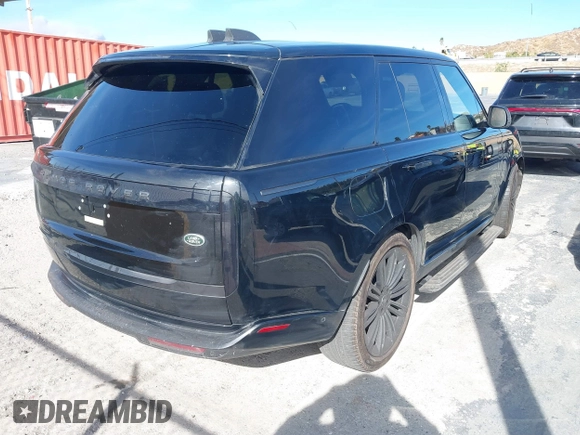 2023 Land Rover Range Rover SE z VIN SALKP9E71PA059957, wystawiony jako IAAI lot #41337686 z przebiegiem Nie podano mil oraz . Historia ofert i sprzedaży dostępna na DreamBid. Obrazek 4.