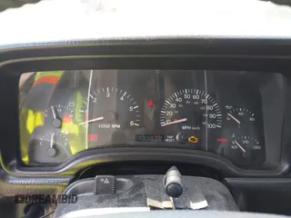 2000 Jeep Cherokee with VIN 1J4FF48S5YL159414, listed as a IAAI auction lot 42416639 with 177,932 mi miles and . Bid and sale history available at DreamBid. Image 7.