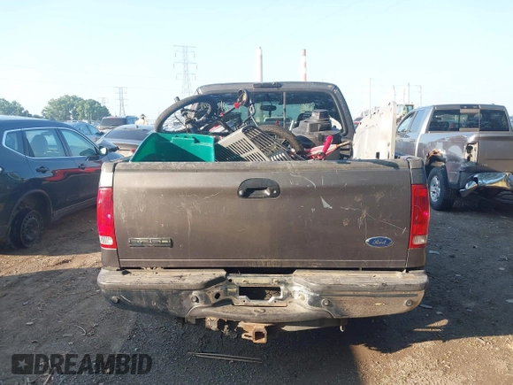 2005 Ford F-250 XL с VIN 1FTSW21PX5EC94046, выставлен на аукционе IAAI как лот 42447824 с пробегом 218 587 миль миль и . История ставок и продаж доступна на DreamBid. Изображение 15.