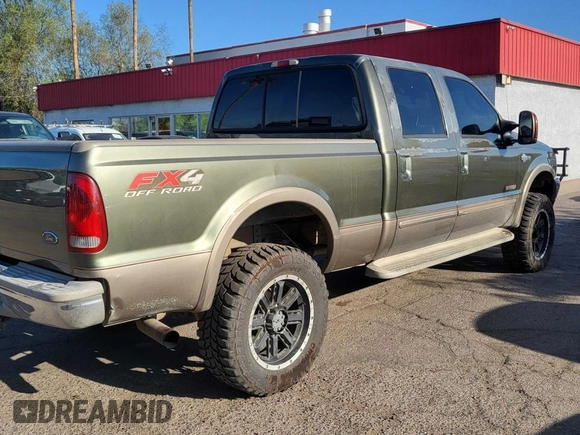 2004 Ford F-350 XL z VIN 1FTSW31P34ED39316, wystawiony jako Copart lot #61981365 z przebiegiem 212 991 mil mil oraz Czysty tytuł • Clean title. Historia ofert i sprzedaży dostępna na DreamBid. Obrazek 4.