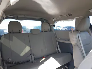 2019 Toyota Sienna XLE Auto Access Seat с VIN 5TDYZ3DC1KS966808, выставлен на аукционе IAAI как лот 41651448 с пробегом 53 790 миль миль и . История ставок и продаж доступна на DreamBid. Изображение 8.
