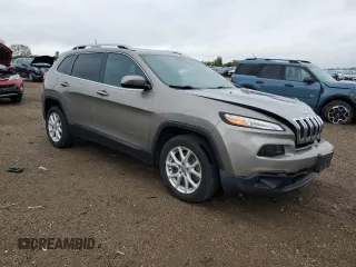 2018 Jeep Cherokee Latitude с VIN 1C4PJLCB3JD573513, выставлен на аукционе Copart как лот 57308025 с пробегом 69 086 миль миль и Списание • Salvage title. История ставок и продаж доступна на DreamBid. Изображение 4.