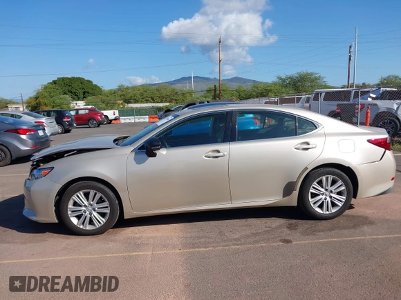 2013 Lexus ES 4dr Sdn with VIN JTHBK1GG1D2023369, listed as a IAAI auction lot 41539886 with 136,492 mi miles. Bid and sale history available at carsss.com. Image 14.