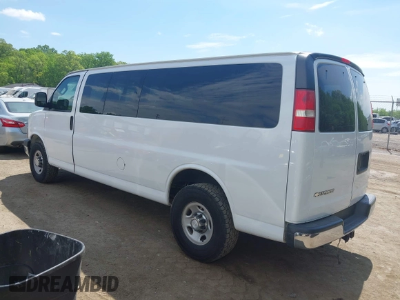 2017 Chevrolet Express Passenger LT с VIN 1GAZGPFF0H1263692, выставлен на аукционе IAAI как лот 42187605 с пробегом 76 995 миль миль и . История ставок и продаж доступна на DreamBid. Изображение 3.