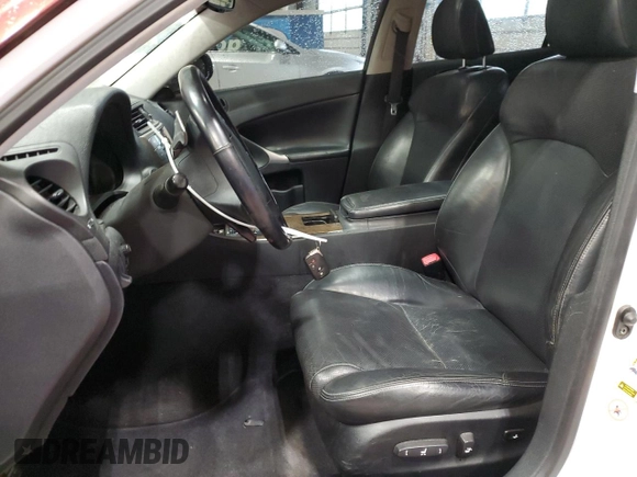 2009 Lexus IS 250 z VIN JTHCK262392028533, wystawiony jako Copart lot #57808545 z przebiegiem 111 279 mil mil oraz Szkody całkowita. Historia ofert i sprzedaży dostępna na DreamBid. Obrazek 7.