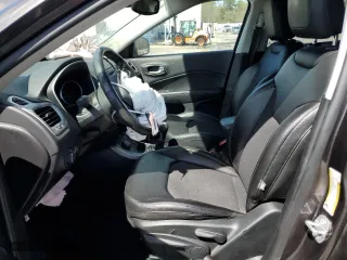 2019 Jeep Compass Latitude with VIN 3C4NJDBB8KT806912, listed as a Copart auction lot 49616585 with 36,970 mi miles and Salvage Title. Bid and sale history available at carsss.com. Image 7.