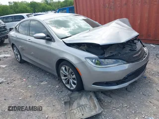 2015 Chrysler 200 S z VIN 1C3CCCBB5FN591009, wystawiony jako IAAI lot #42092195 z przebiegiem 75 943 mil mil oraz . Historia ofert i sprzedaży dostępna na DreamBid. Obrazek 1.