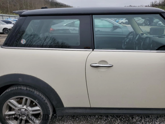 2012 MINI Hardtop S with VIN WMWSV3C53CTY27834, listed as a Copart auction lot 52616845 with 66,919 mi miles and Salvage Title. Bid and sale history available at DreamBid. Image 10.