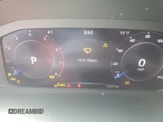 2023 Volkswagen Atlas SE z VIN 1V2WC2CA3PC219429, wystawiony jako Copart lot #54626654 z przebiegiem 12 371 mil mil oraz . Historia ofert i sprzedaży dostępna na DreamBid. Obrazek 9.