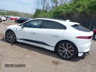 2020 Jaguar I-Pace SE with VIN SADHC2S1XL1F80407, listed as a IAAI auction lot 42033260 with 46,738 mi miles and . Bid and sale history available at DreamBid. Image 3.