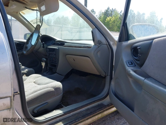 2001 Chevrolet Malibu LS with VIN 1G1NE52J216178803, listed as a IAAI auction lot 41976546 with 119,127 mi miles. Bid and sale history available at carsss.com. Image 5.