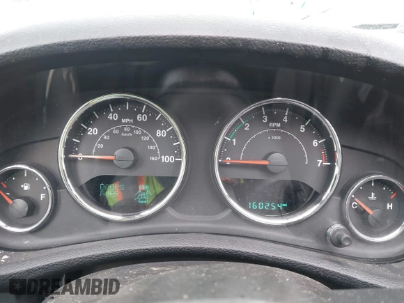 2018 Jeep Wrangler JK Unlimited Sport with VIN 1C4BJWDG3JL828513, listed as a IAAI auction lot 41535694 with 160,254 mi miles. Bid and sale history available at carsss.com. Image 7.