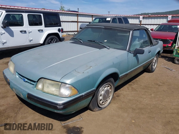 1989 Ford Mustang with VIN 1FABP44A9KF162813, listed as a IAAI auction lot 42194217 with 56,132 mi miles and . Bid and sale history available at DreamBid. Image 2.