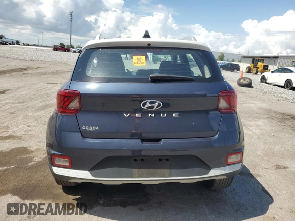 2021 Hyundai Venue Denim z VIN KMHRC8A35MU083019, wystawiony jako Copart lot #61023235 z przebiegiem Nie podano mil oraz Nie do naprawy • Non repairable. Historia ofert i sprzedaży dostępna na DreamBid. Obrazek 6.