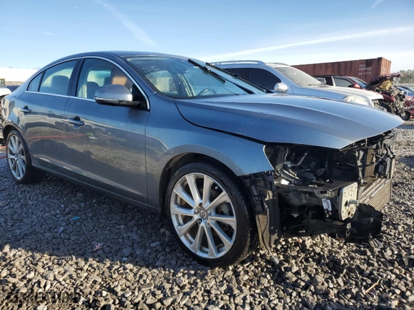 2018 Volvo S60 Inscription Platinum with VIN LYV402HM8JB170406, listed as a Copart auction lot 87465374 with 104,409 mi miles and Salvage Title. Bid and sale history available at carsss.com. Image 4.