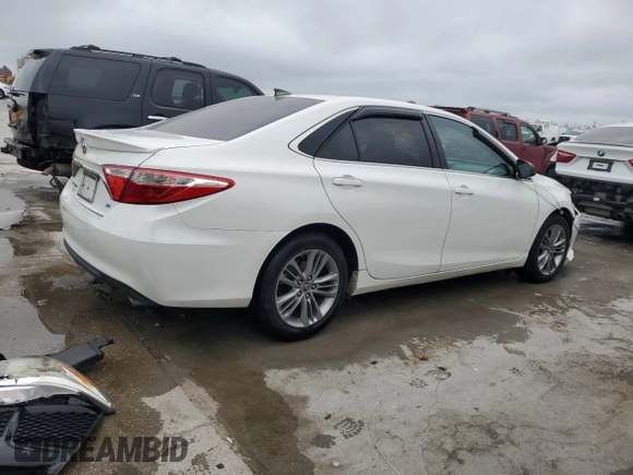 2015 Toyota Camry XLE with VIN 4T1BF1FK7FU077791, listed as a Copart auction lot 53704415 with 110,487 mi miles and Salvage Title. Bid and sale history available at DreamBid. Image 3.