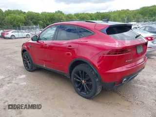 2018 Jaguar E-Pace SE z VIN SADFP2FX1J1Z16885, wystawiony jako IAAI lot #42293911 z przebiegiem 87 028 mil mil oraz . Historia ofert i sprzedaży dostępna na DreamBid. Obrazek 3.