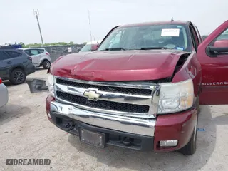 2008 Chevrolet Silverado 1500 LTZ with VIN 3GCEC13J18G212369, listed as a IAAI auction lot 41887947 with 318,161 mi miles. Bid and sale history available at carsss.com. Image 6.
