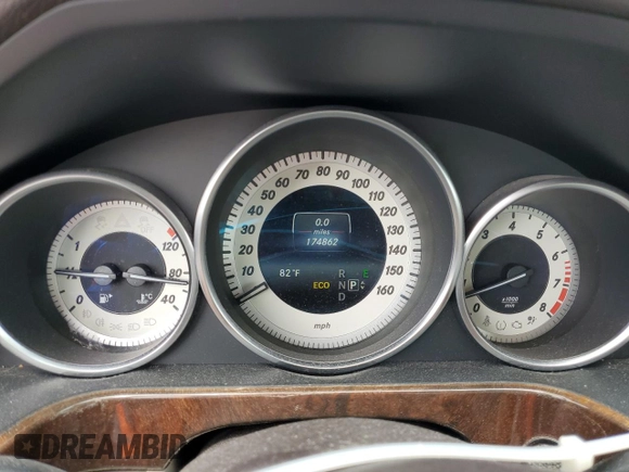 2014 Mercedes-Benz E 350 Luxury with VIN WDDHF8JB4EA871460, listed as a Copart auction lot 56285625 with 174,862 mi miles and Salvage Title. Bid and sale history available at DreamBid. Image 9.