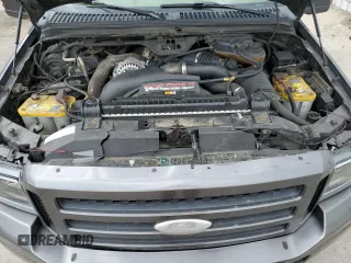 2006 Ford F-250 XL z VIN 1FTSW21P76EB60709, wystawiony jako Copart lot #62276565 z przebiegiem 241 373 mil mil oraz Szkoda całkowita • Salvage title. Historia ofert i sprzedaży dostępna na DreamBid. Obrazek 11.