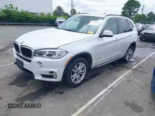 2014 BMW X5 sDrive35i z VIN 5UXKR2C54E0H34800, wystawiony jako IAAI lot #42110978 z przebiegiem 106 891 mil mil oraz . Historia ofert i sprzedaży dostępna na DreamBid. Obrazek 17.