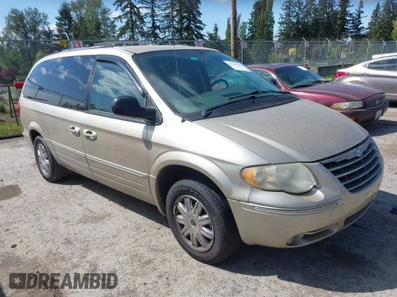 2005 Chrysler Town & Country Limited with VIN 2C8GP64L65R323207, listed as a IAAI auction lot 42150242 with 80,305 mi miles. Bid and sale history available at carsss.com. Image 1.