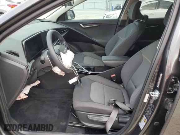 2023 Kia Niro LX with VIN KNDCP3LE8P5087676, listed as a Copart auction lot 88252935 with 14,805 mi miles and Salvage Title. Bid and sale history available at carsss.com. Image 7.