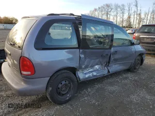 1998 Dodge Caravan with VIN 2B4FP2530WR685309, listed as a Copart auction lot 77892914 with 211,760 mi miles and Salvage Title. Bid and sale history available at carsss.com. Image 3.