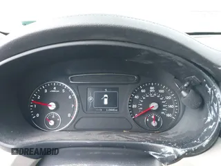 2016 Kia Sorento LX z VIN 5XYPGDA50GG131686, wystawiony jako IAAI lot #42416861 z przebiegiem 113 446 mil mil oraz . Historia ofert i sprzedaży dostępna na DreamBid. Obrazek 7.