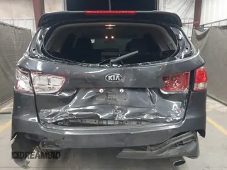 2018 Kia Sorento LX with VIN 5XYPG4A58JG363749, listed as a IAAI auction lot 42109662 with 109,667 mi miles and . Bid and sale history available at DreamBid. Image 16.