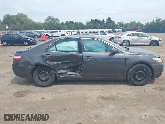 2008 Toyota Camry LE z VIN 4T4BE46K98R013524, wystawiony jako IAAI lot #42234537 z przebiegiem Nie podano mil oraz . Historia ofert i sprzedaży dostępna na DreamBid. Obrazek 13.