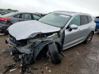 2018 Volvo XC60 Inscription z VIN YV4A22RL0J1015422, wystawiony jako Copart lot #55111925 z przebiegiem 32 254 mil mil oraz Szkoda całkowita • Salvage title. Historia ofert i sprzedaży dostępna na DreamBid. Obrazek 1.