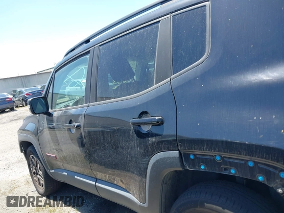 2017 Jeep Renegade Deserthawk z VIN ZACCJBCB4HPF18220, wystawiony jako IAAI lot #41719737 z przebiegiem 87 332 mil mil oraz . Historia ofert i sprzedaży dostępna na DreamBid. Obrazek 15.