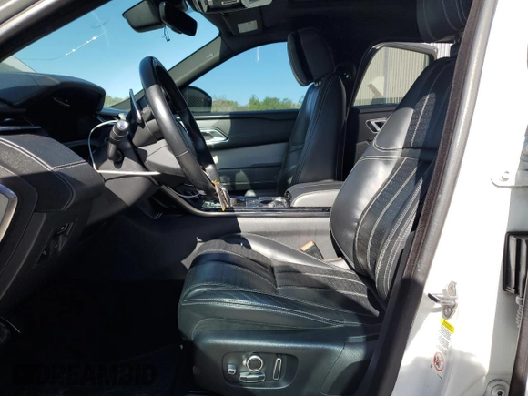 2018 Land Rover Range Rover Velar R-Dynamic HSE with VIN SALYM2RX3JA749625, listed as a Copart auction lot 48131815 with 189,937 mi miles and Clean Title. Bid and sale history available at carsss.com. Image 7.